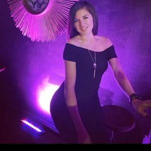 Meet your Posher, Joeselin